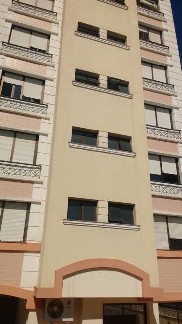 Foto 1 de Apartamento com 3 Quartos à venda, 94m² em Vila Ipiranga, Porto Alegre