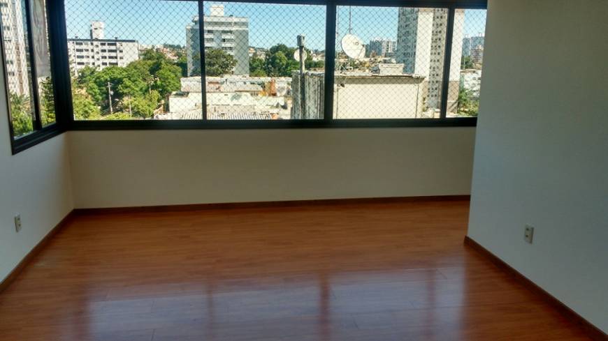Foto 4 de Apartamento com 3 Quartos à venda, 94m² em Vila Ipiranga, Porto Alegre