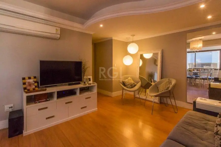 Foto 4 de Apartamento com 3 Quartos à venda, 95m² em Vila Ipiranga, Porto Alegre