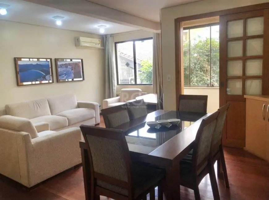 Foto 2 de Apartamento com 3 Quartos à venda, 90m² em Vila João Pessoa, Porto Alegre