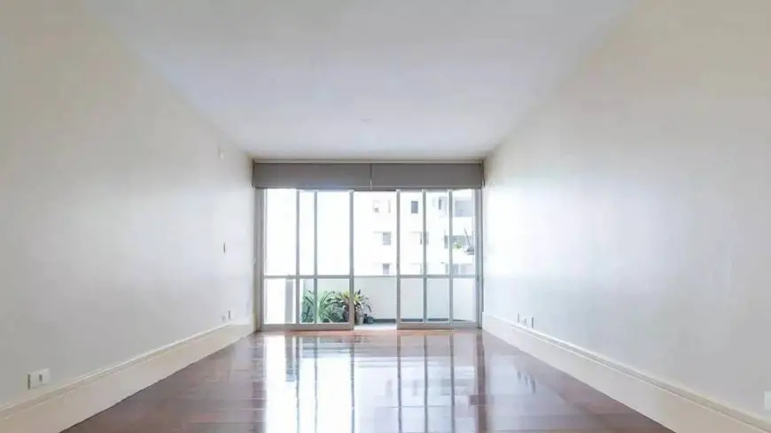 Foto 1 de Apartamento com 3 Quartos para alugar, 105m² em Vila Madalena, São Paulo