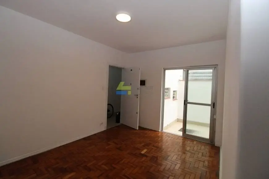 Foto 3 de Apartamento com 3 Quartos à venda, 75m² em Vila Mariana, São Paulo
