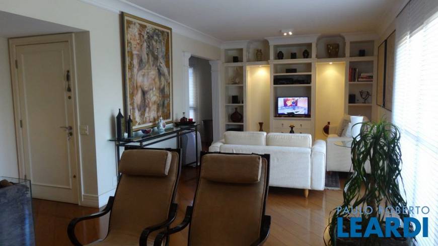 Foto 2 de Apartamento com 3 Quartos à venda, 172m² em Vila Mariana, São Paulo