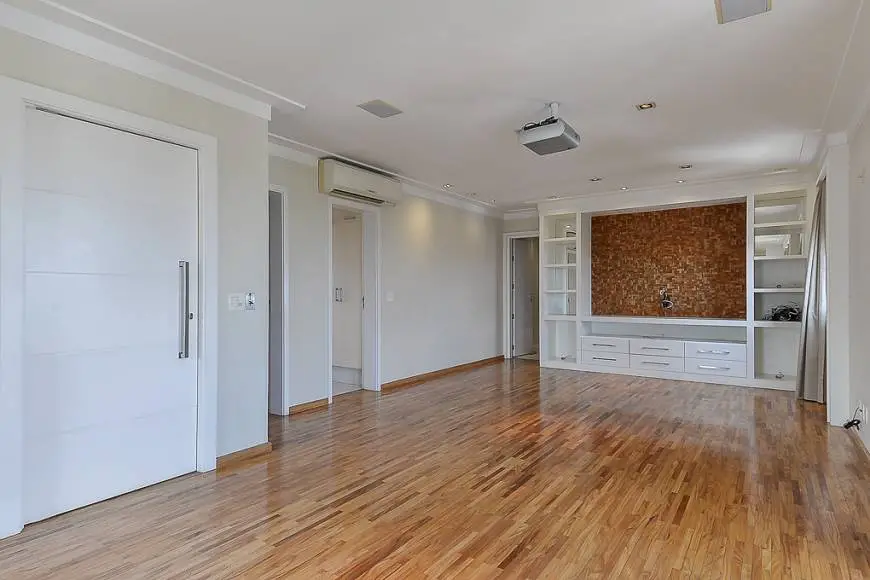 Foto 3 de Apartamento com 3 Quartos à venda, 198m² em Vila Mariana, São Paulo