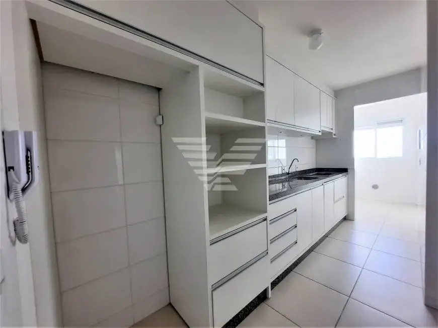 Foto 3 de Apartamento com 3 Quartos à venda, 83m² em Vila Moema, Tubarão