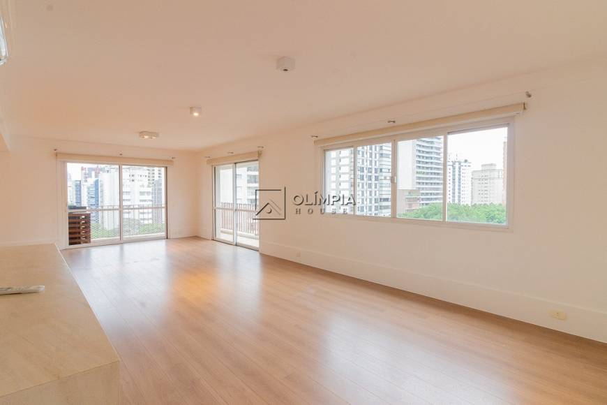 Foto 1 de Apartamento com 3 Quartos para alugar, 173m² em Vila Nova Conceição, São Paulo