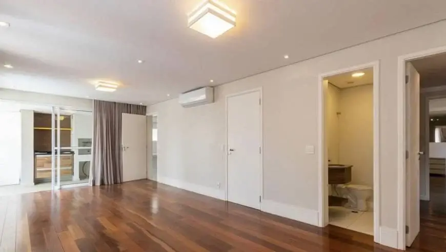 Foto 3 de Apartamento com 3 Quartos à venda, 132m² em Vila Olímpia, São Paulo