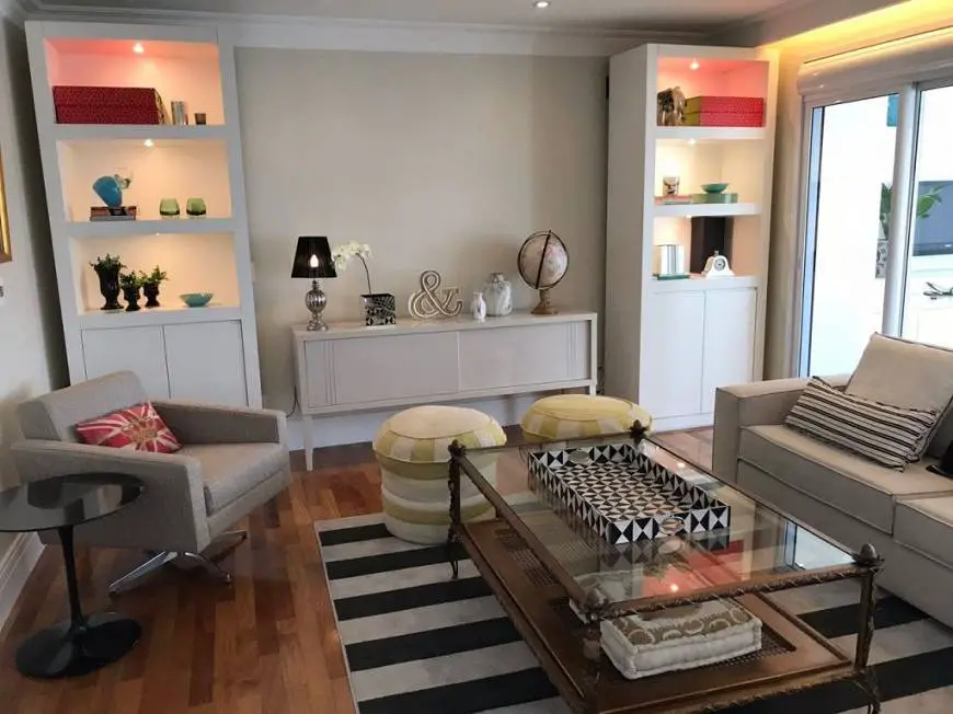 Foto 2 de Apartamento com 3 Quartos à venda, 203m² em Vila Olímpia, São Paulo