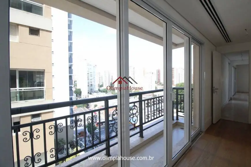 Foto 3 de Apartamento com 3 Quartos à venda, 273m² em Vila Olímpia, São Paulo