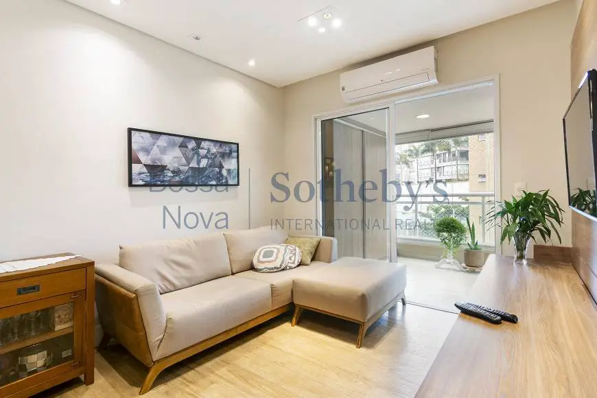 Foto 2 de Apartamento com 3 Quartos à venda, 87m² em Vila Olímpia, São Paulo
