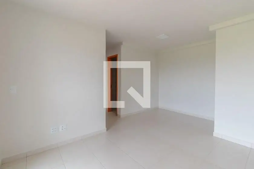 Foto 4 de Apartamento com 3 Quartos para alugar, 78m² em Vila Rosa, Goiânia