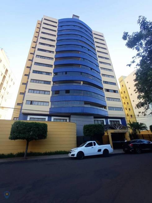 Foto 1 de Apartamento com 3 Quartos à venda, 150m² em Vitoria, Londrina