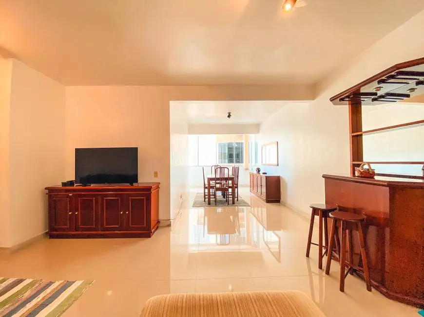 Foto 3 de Apartamento com 4 Quartos à venda, 145m² em Algodoal, Cabo Frio