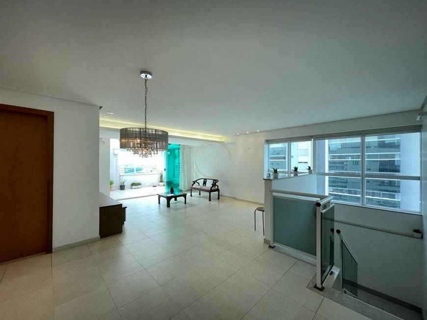 Foto 1 de Apartamento com 4 Quartos para alugar, 193m² em Alto da Glória, Goiânia