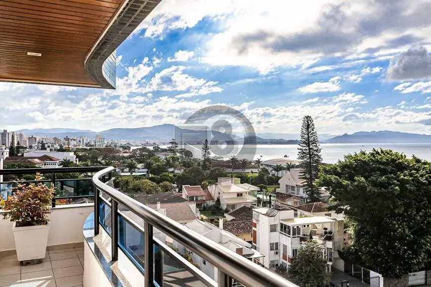Foto 1 de Apartamento com 4 Quartos à venda, 240m² em Balneário, Florianópolis