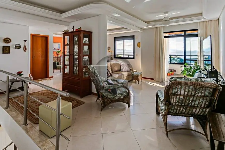 Foto 4 de Apartamento com 4 Quartos à venda, 240m² em Balneário, Florianópolis