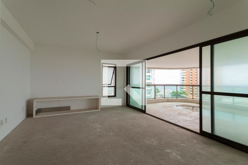 Foto 1 de Apartamento com 4 Quartos para alugar, 171m² em Barra, Salvador