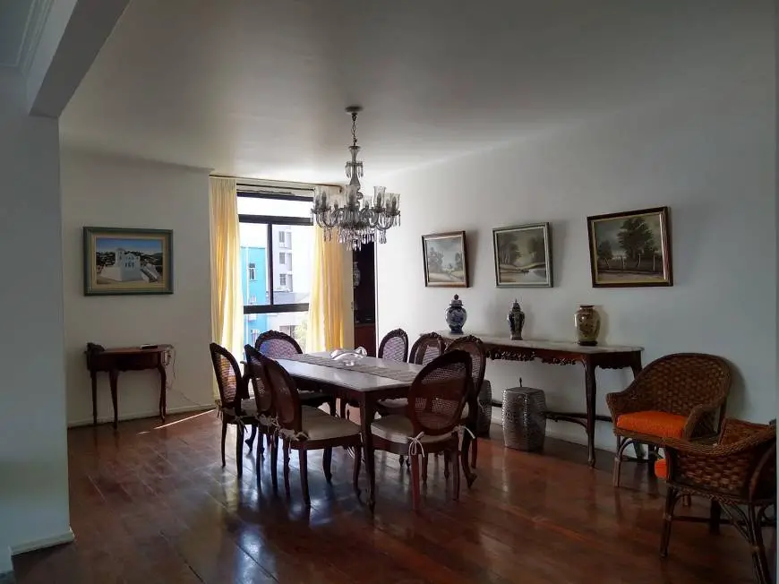 Foto 2 de Apartamento com 4 Quartos à venda, 240m² em Barra, Salvador