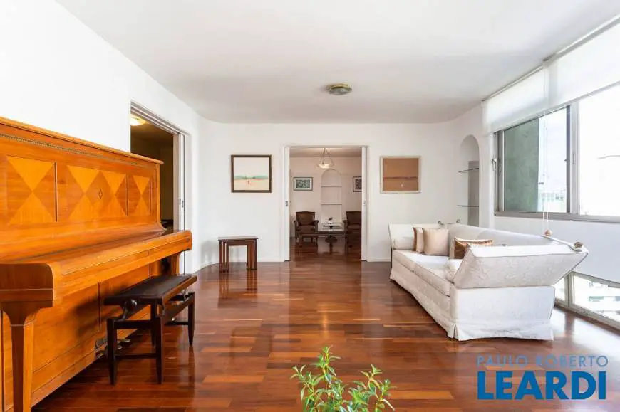 Foto 4 de Apartamento com 4 Quartos para venda ou aluguel, 240m² em Bela Vista, São Paulo