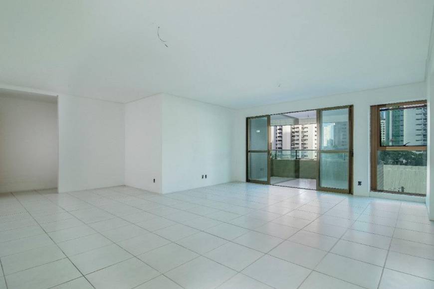 Foto 1 de Apartamento com 4 Quartos à venda, 163m² em Boa Viagem, Recife
