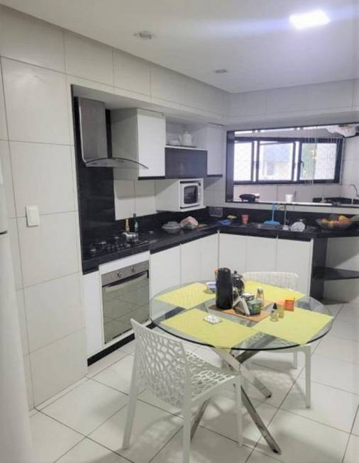 Foto 5 de Apartamento com 4 Quartos à venda, 178m² em Boa Viagem, Recife