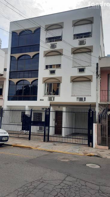Foto 2 de Apartamento com 4 Quartos à venda, 130m² em Bonfim, Santa Maria