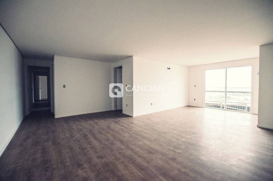 Foto 3 de Apartamento com 4 Quartos à venda, 165m² em Bonfim, Santa Maria