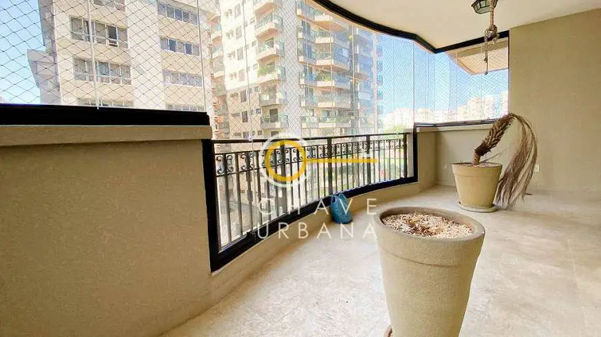 Foto 1 de Apartamento com 4 Quartos à venda, 160m² em Boqueirão, Santos