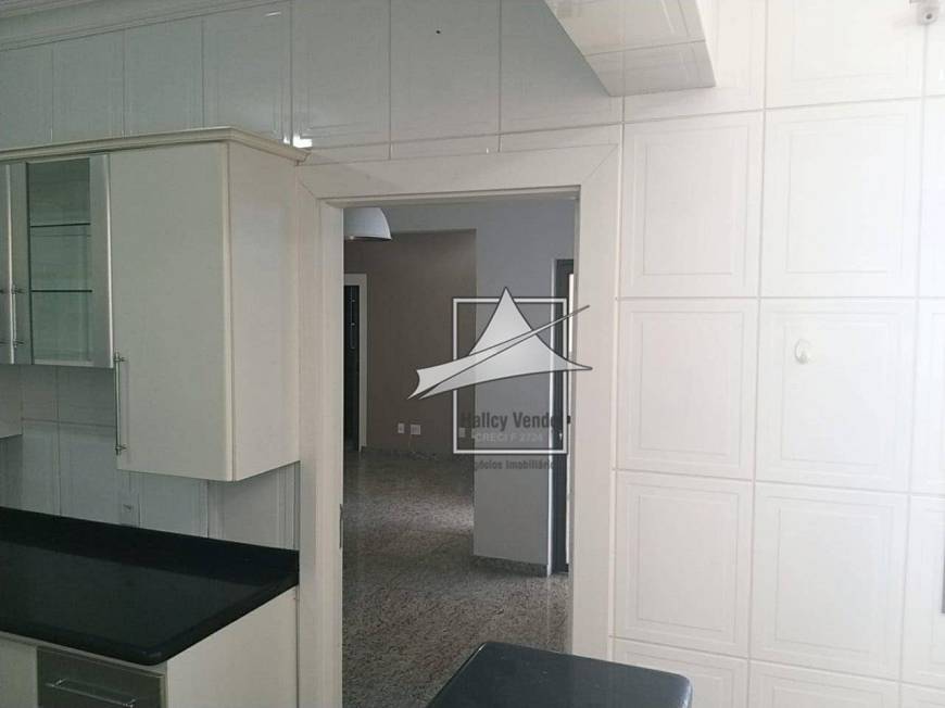 Foto 5 de Apartamento com 4 Quartos à venda, 237m² em Bosque da Saúde, Cuiabá