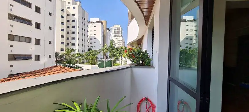 Foto 5 de Apartamento com 4 Quartos à venda, 250m² em Brooklin, São Paulo