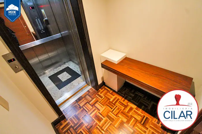 Foto 4 de Apartamento com 4 Quartos para alugar, 228m² em Cabral, Curitiba