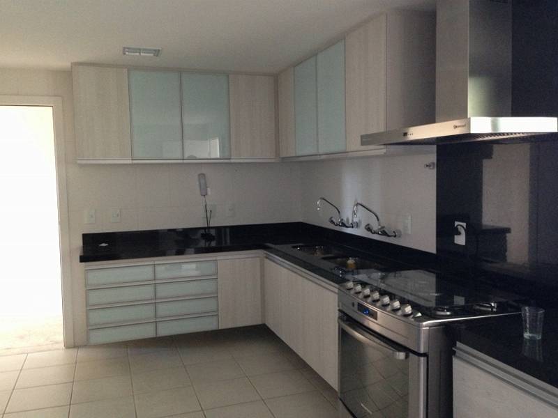 Foto 5 de Apartamento com 4 Quartos para venda ou aluguel, 230m² em Candelária, Natal