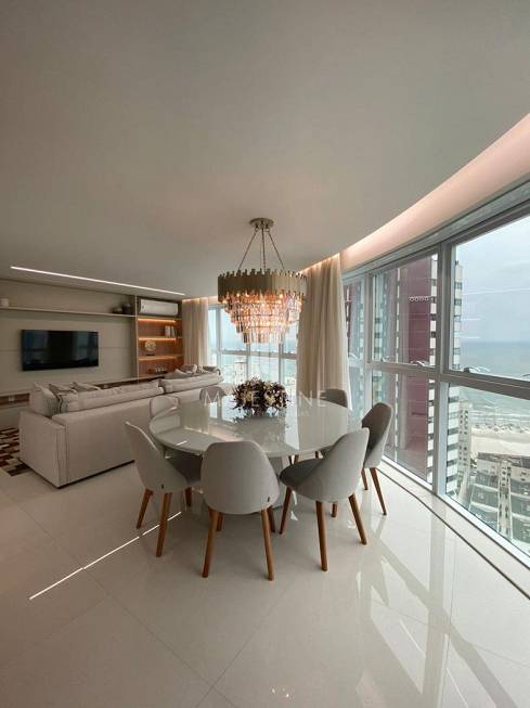 Foto 4 de Apartamento com 4 Quartos para alugar, 132m² em Centro, Balneário Camboriú