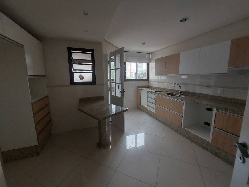 Foto 5 de Apartamento com 4 Quartos à venda, 153m² em Centro, Florianópolis