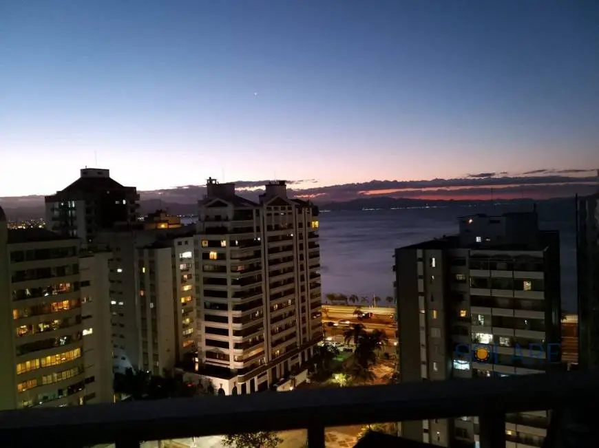 Foto 1 de Apartamento com 4 Quartos à venda, 264m² em Centro, Florianópolis