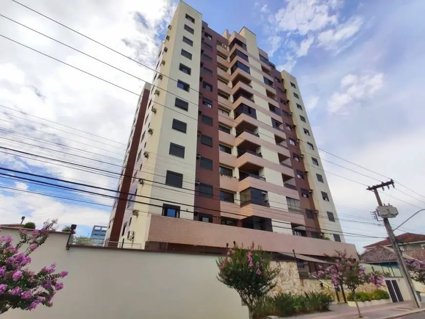 Foto 1 de Apartamento com 4 Quartos para alugar, 125m² em Centro, Joinville