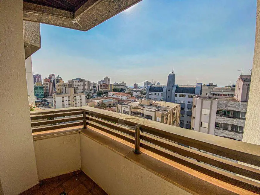 Foto 3 de Apartamento com 4 Quartos à venda, 192m² em Centro, Londrina