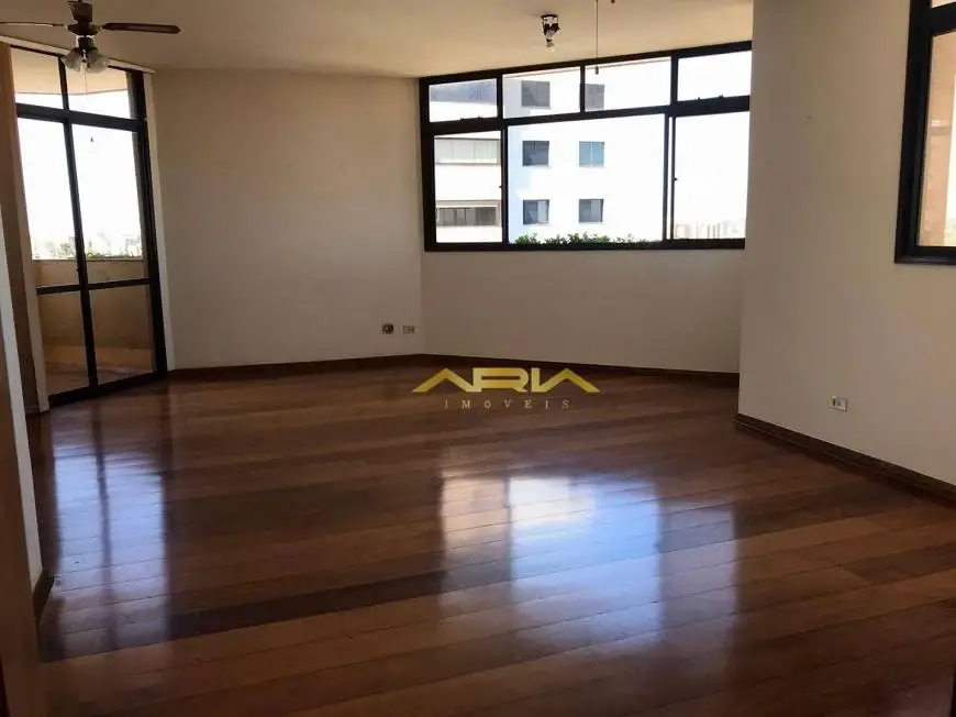 Foto 1 de Apartamento com 4 Quartos para venda ou aluguel, 194m² em Centro, Londrina