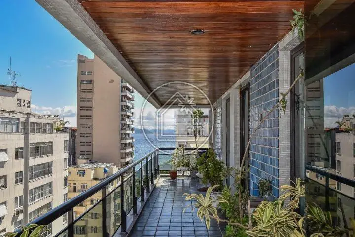 Foto 1 de Apartamento com 4 Quartos à venda, 198m² em Copacabana, Rio de Janeiro