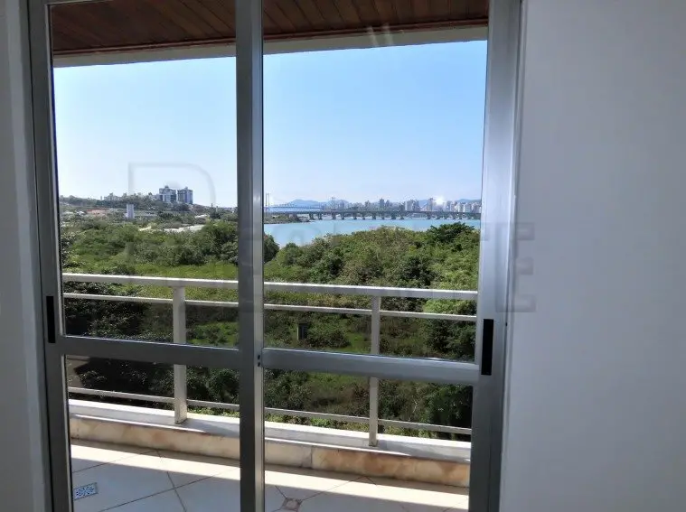 Foto 5 de Apartamento com 4 Quartos à venda, 200m² em Coqueiros, Florianópolis