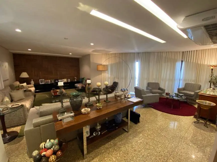 Foto 1 de Apartamento com 4 Quartos à venda, 350m² em Duque de Caxias, Cuiabá