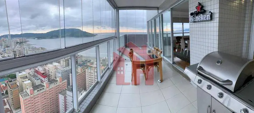 Foto 3 de Apartamento com 4 Quartos para venda ou aluguel, 240m² em Embaré, Santos