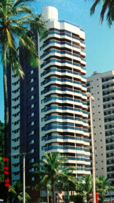 Foto 1 de Apartamento com 4 Quartos à venda, 166m² em Enseada, Guarujá