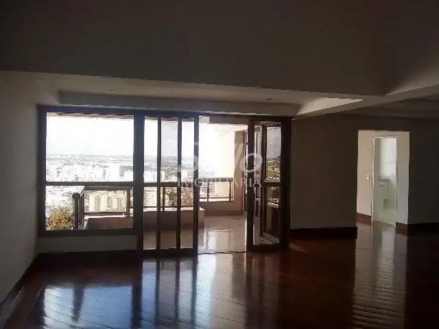 Foto 1 de Apartamento com 4 Quartos para alugar, 260m² em Fundinho, Uberlândia