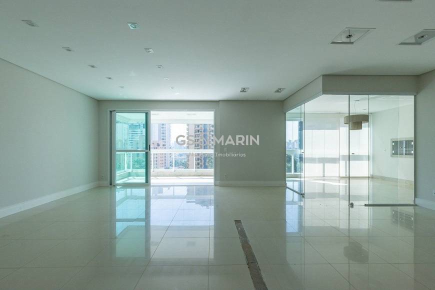 Foto 2 de Apartamento com 4 Quartos à venda, 258m² em Gleba Palhano, Londrina