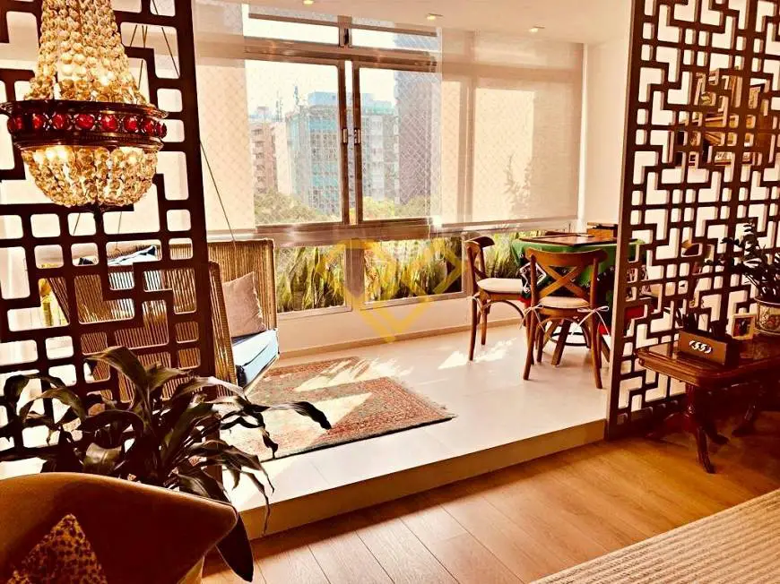 Foto 2 de Apartamento com 4 Quartos para alugar, 224m² em Gonzaga, Santos