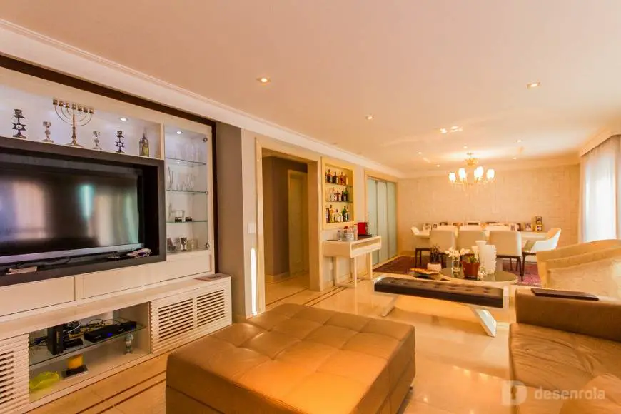 Foto 2 de Apartamento com 4 Quartos à venda, 200m² em Higienópolis, São Paulo