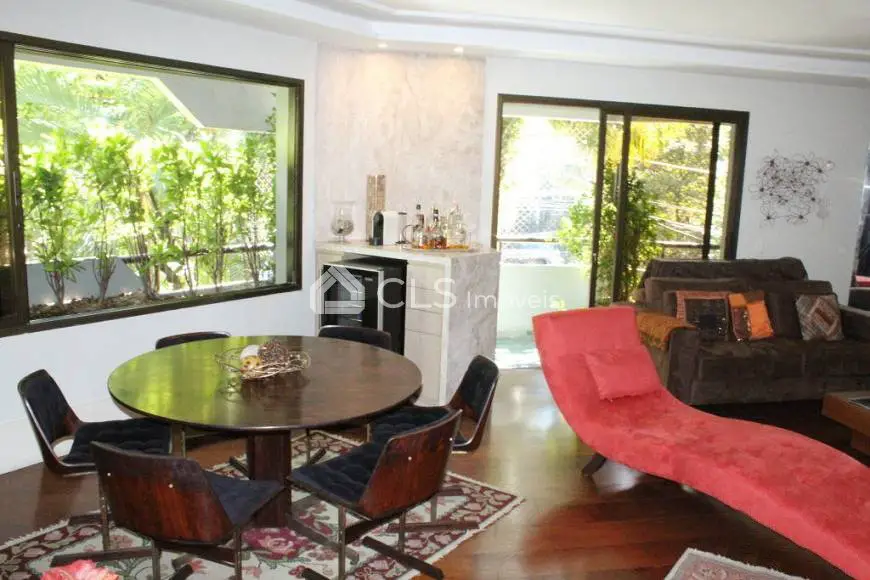 Foto 3 de Apartamento com 4 Quartos à venda, 240m² em Higienópolis, São Paulo