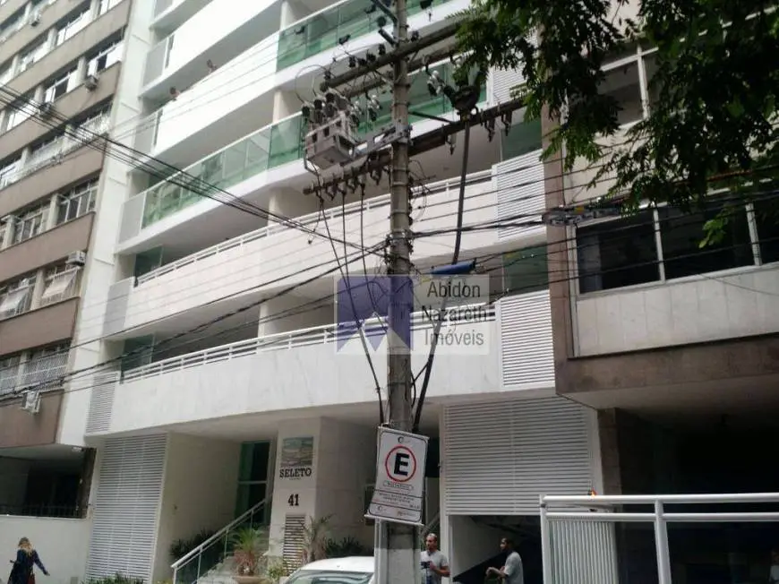 Foto 1 de Apartamento com 4 Quartos à venda, 210m² em Icaraí, Niterói
