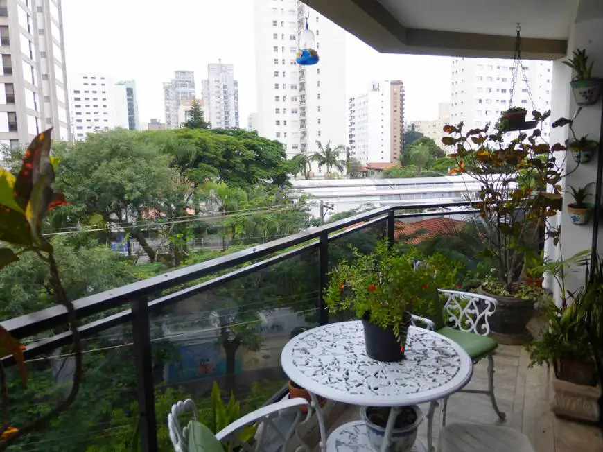 Foto 1 de Apartamento com 4 Quartos à venda, 198m² em Indianópolis, São Paulo